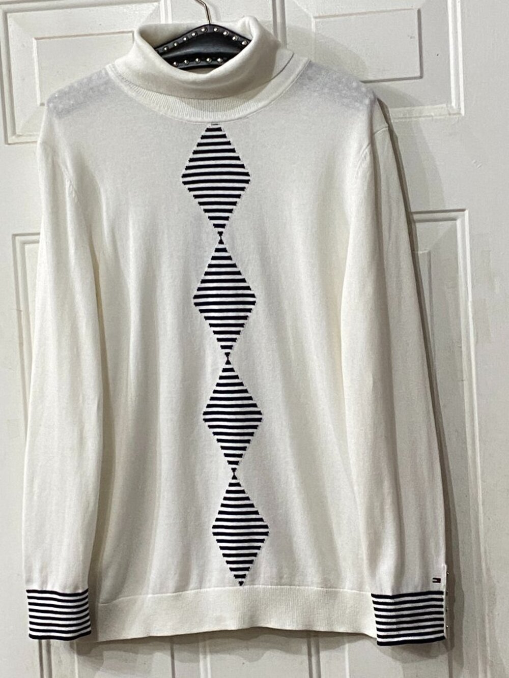 NWT Tommy Hilfiger Stella Sz L Womens Sweater Turtleneck White Black Detail